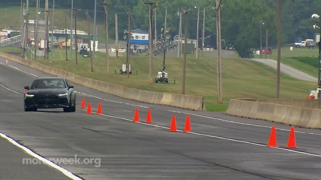 The 2023 Audi RS 6 Avant is Performance With Practicality | MotorWeek Road Test смотреть онлайн