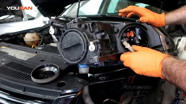 2009-2016 Volkswagen Tiguan - Cornering Light Replacement смотреть онлайн