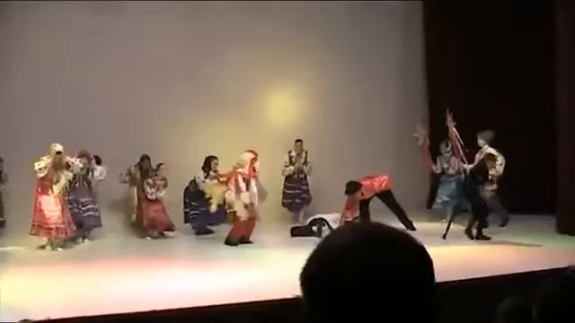 Русский танец "МЕТЕЛИЦА". Київська дитяча Академія мистецтв. смотреть онлайн