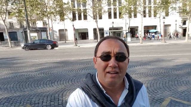 На Елисейские поля из метро смотреть онлайн