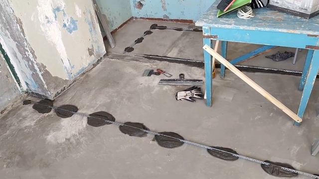 Тонкая стяжка пола в маленькой комнате. смотреть онлайн