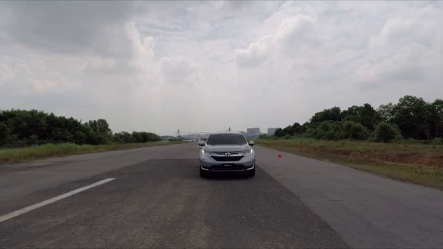 QUICK LOOK: Honda Sensing on the 2017 Honda CR-V in Malaysia смотреть онлайн