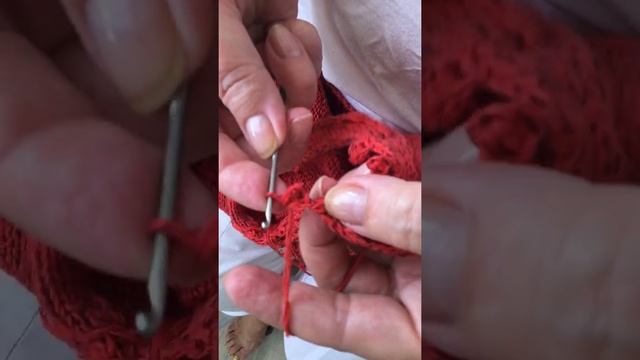 Обвязка проймы майки крючком, столбиками без накида и узелками.#обвязка#knittedtop#крючком смотреть онлайн