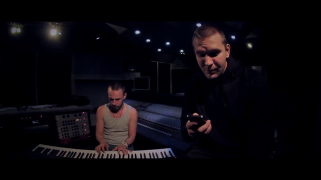 LOC - DOG - НА КРЫШЕ (LIVE) - ROOF RECORDS (ЛОК ДОГ / АЛЕКСАНДР ЖВАКИН) смотреть онлайн