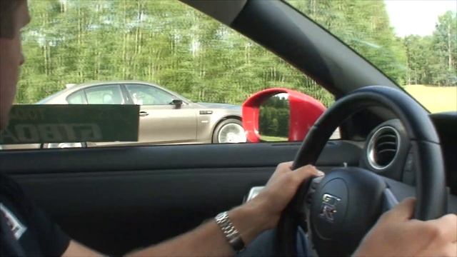 485 HP Nissan GTR fights against BMW M5 V10 with headers, ECU and exhaust смотреть онлайн