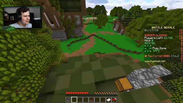HACKER KEEPS KILLING ME... in Minecraft BATTLE ROYALE смотреть онлайн