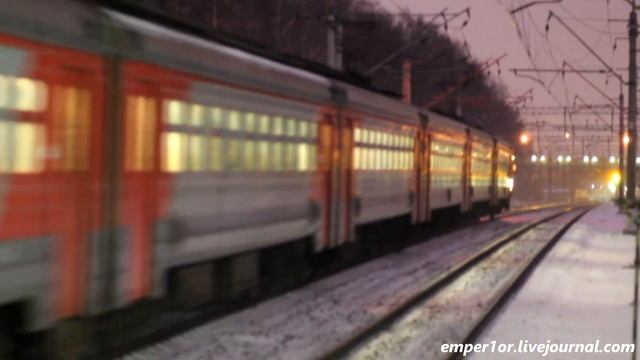 Электропоезда возле платформы Шереметьевская (МЦД-1)/ Electric Trains Near The Sheremetyevo Platfor