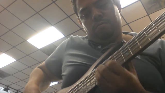 CHAGOBASS sound check - ibañez SDGR bass guitar смотреть онлайн