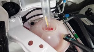 Chery Tiggo 7 Pro Проверка жидкостей и замер плотности антифриза