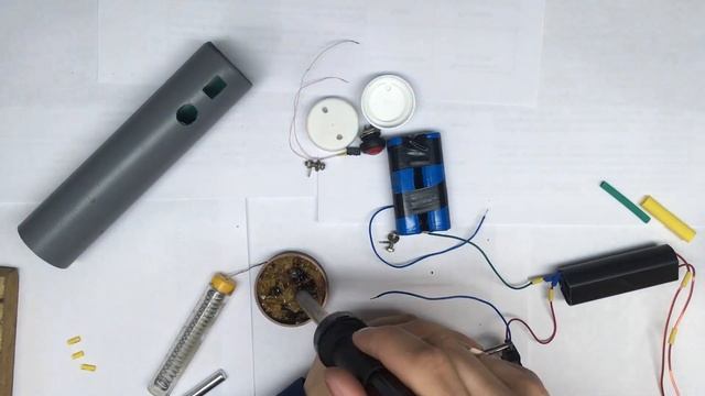 Электрошокер СВОИМИ РУКАМИ!!! смотреть онлайн