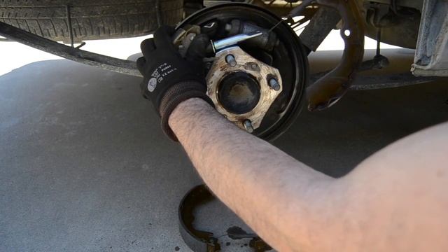 Cambiar frenos traseros?auto nissan, MUY FACIL смотреть онлайн