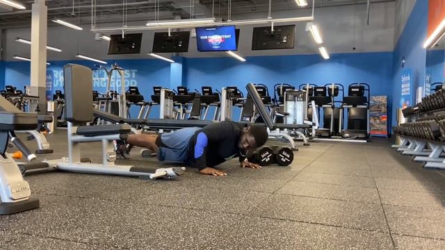 Big Chest Day (30 Each) | My Sister’s Workout смотреть онлайн
