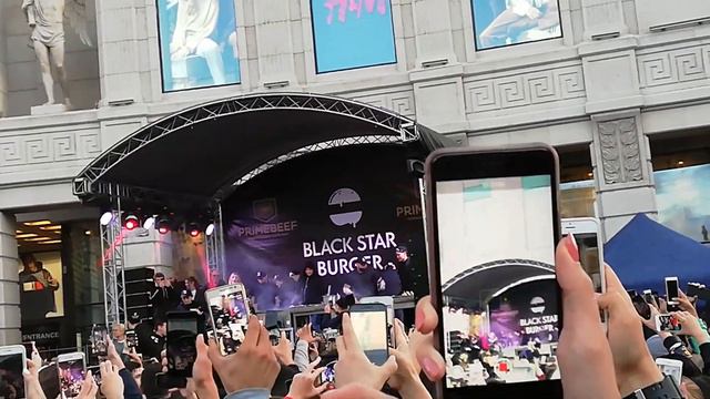 Выступление Тимати в СПб на открытии Блэк стар бургер смотреть онлайн