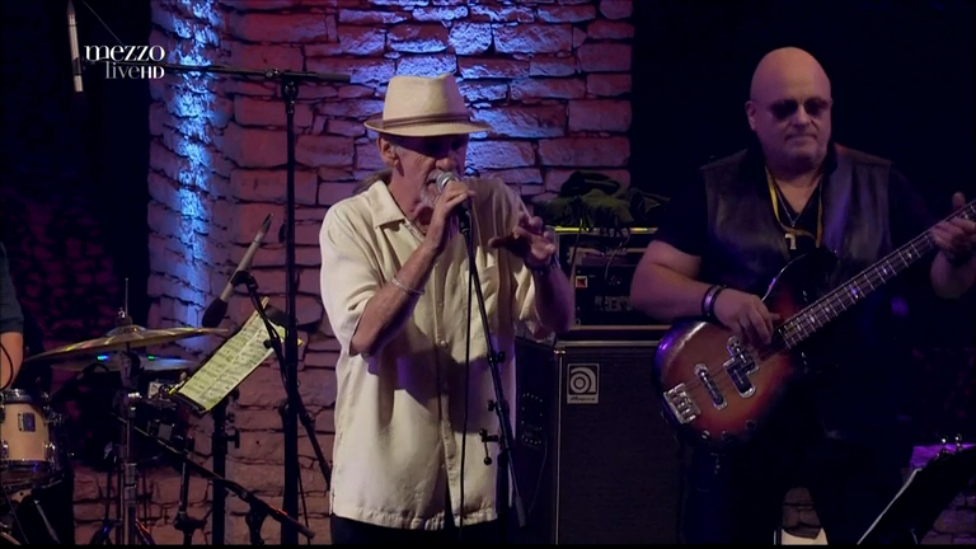 Troc invite Sylvain Luc - My baby loves =HD= смотреть онлайн