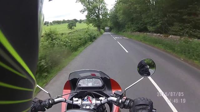 Honda Varadero 125 Beats BMW S1000RR смотреть онлайн