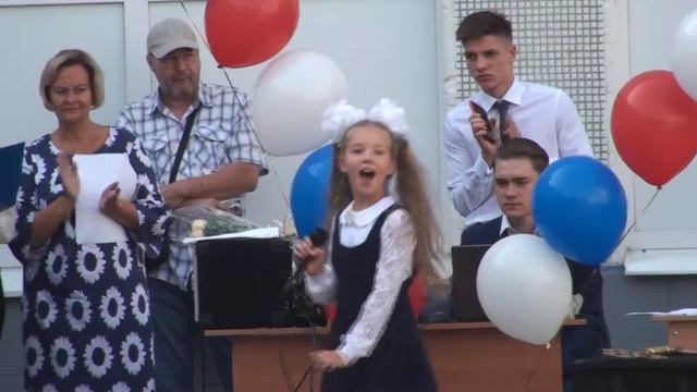 "Первым будь всегда, с первым сентября". Школа №3.9 лет. Королёв. 1 сентября. смотреть онлайн