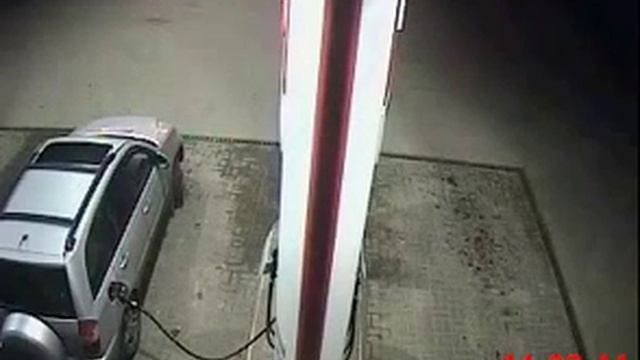 ZA-Auto.ru - Придурок без памяти на АЗС смотреть онлайн