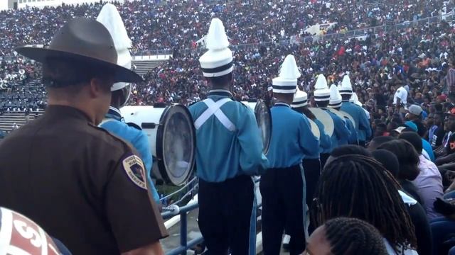 JSU - J5 Drum Majors (2012) смотреть онлайн