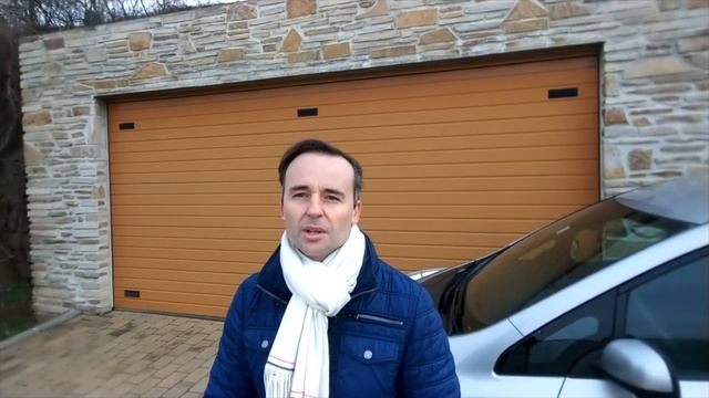 Radost z elektromobilu a fotovoltaiky - ElectroDad.cz #1 (úvodní video) смотреть онлайн