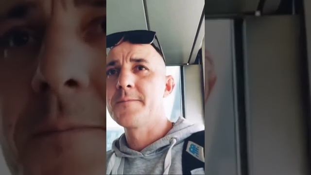 Виктор прилетел в Израиль из Беларуси смотреть онлайн