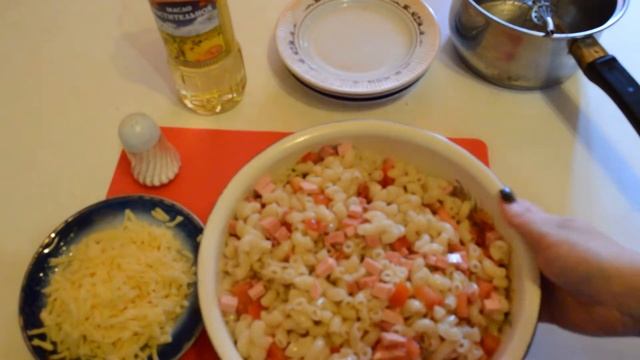 Макаронная запеканка с колбасой/Pasta Casserole With Sausage