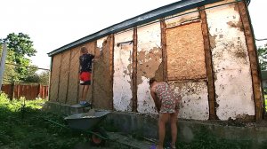 Восстановление очень старого дома! Выселяем летучих мышей!