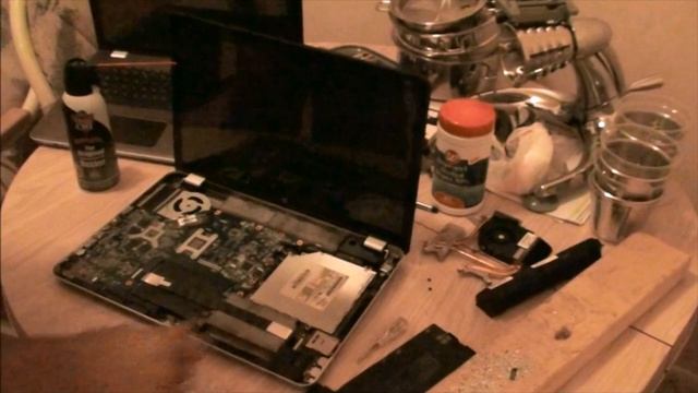 Envy17 disassembly part 1 of 2 смотреть онлайн
