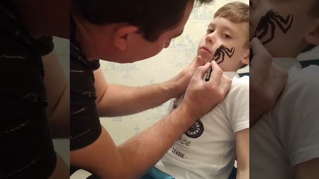 Логотип человека паука на Тимохе. смотреть онлайн