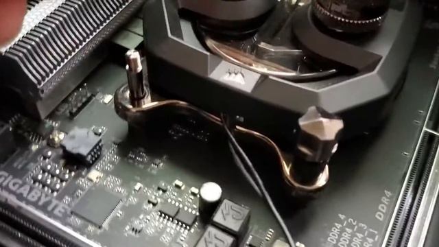 Thermal paste spread with plastic card on AMD Ryzen 7 3800x смотреть онлайн