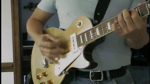 P90 pickups on a Goldtop смотреть онлайн