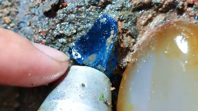 A perfect sapphire mining process, exciting diamond discoveries смотреть онлайн