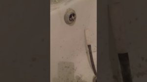 Как снять с чугунной ванны чугунный сифон времен СССР!