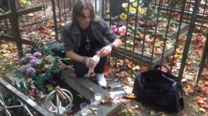 Снятие порчи на кладбище.