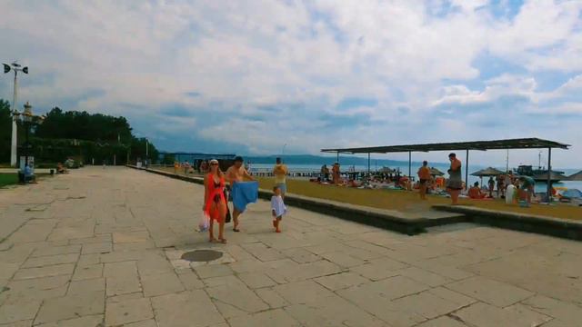 Прогулка по набережной Пицунды на скорости 15x