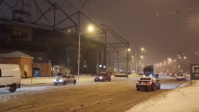 Вечерний Харьков 2021.Как выглядит город после снегопада... смотреть онлайн