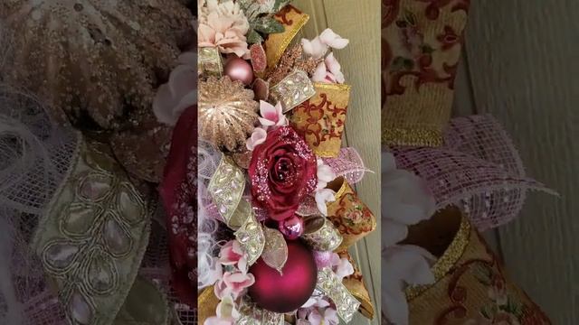 Victorian Santa Christmas Wreath смотреть онлайн