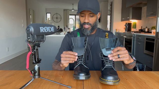 DOC MARTENS 1490 VS SOLOVAIR ASTRONAUT BOOT смотреть онлайн