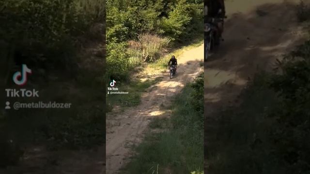 Suzuki GS500 off-road test смотреть онлайн