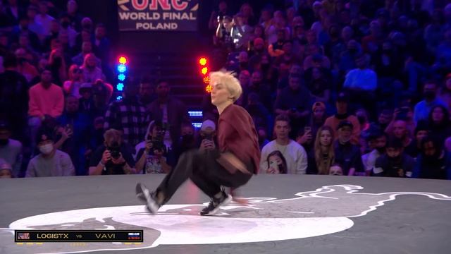 B-Girl Vavi vs. B-Girl Logistx | Final Battle | Red Bull BC One World Final Poland 2021 смотреть онлайн