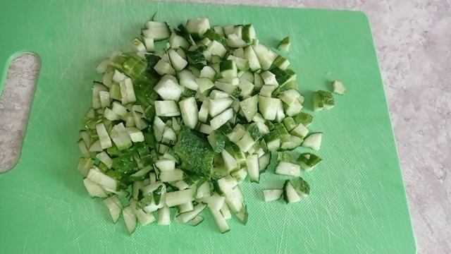 Очень вкусный и быстрый салат с крабовыми палочками и плавленым сыром смотреть онлайн