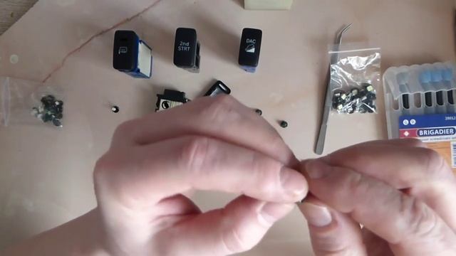 Как сделать яркую равномерную подсветку кнопок от светодиодов смотреть онлайн