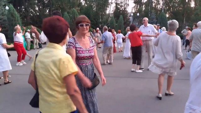 И ТАМ, ГДЕ Я ВСЕГДА ЕСТЬ ТЫ!???/ТАНЦЫ В ПАРКЕ ГОРЬКОГО ХАРЬКОВ 2021 смотреть онлайн