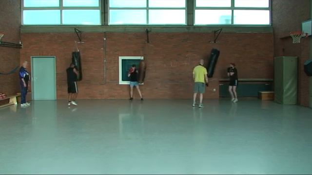 Boxen TuS Syke Girl Power- Sandbag & Carlos 08.07.11.mpeg смотреть онлайн