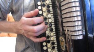 Клен ты мой опавший - на баяне в ми миноре