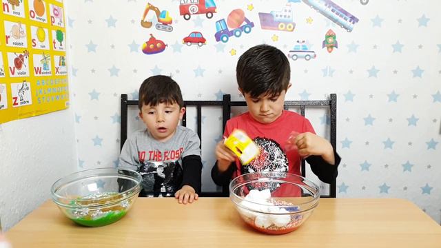 В чём же СЕКРЕТ СЛАЙМА?/Малек и Диляр снова устроили СЛАЙМ ЧЕЛЛЕНДЖ смотреть онлайн