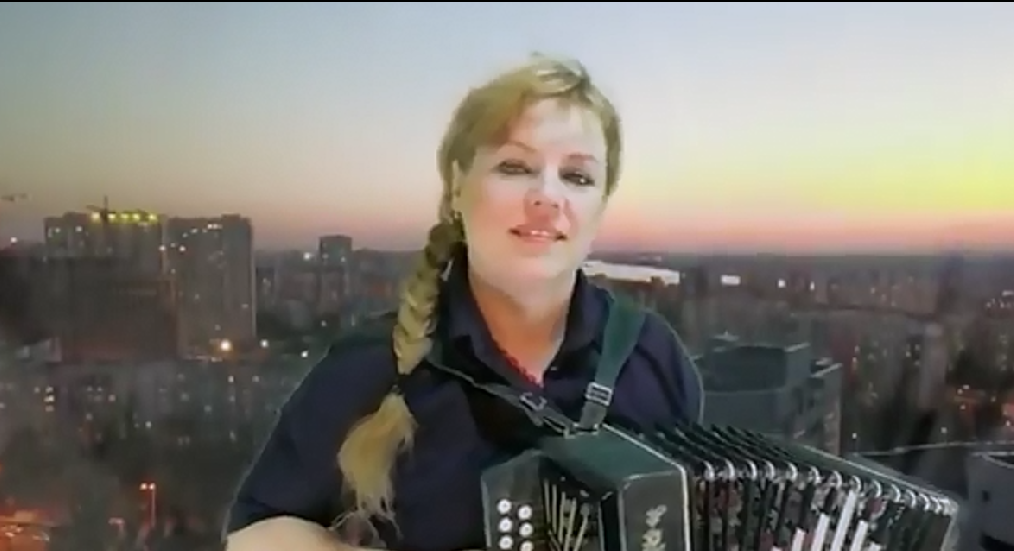 Наша Дарья - Огней так много золотых (Cover Version) смотреть онлайн