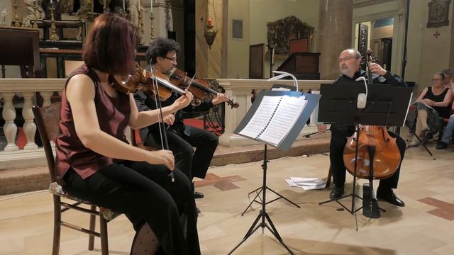 W. A. Mozart/J. S. Bach - Adagio e fuga n.3 KV 404a - String Trio "Il Furibondo" смотреть онлайн