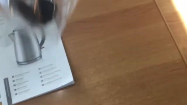 Распаковка — Электрочайник Zelmer ZCK1274 смотреть онлайн