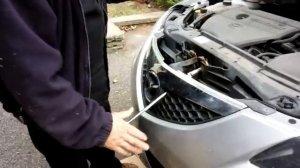 Hood latch repair Mazda 3 (french)