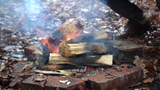 Шикарный помощник в разжигании костра. Телескопическая металлическая трубка!